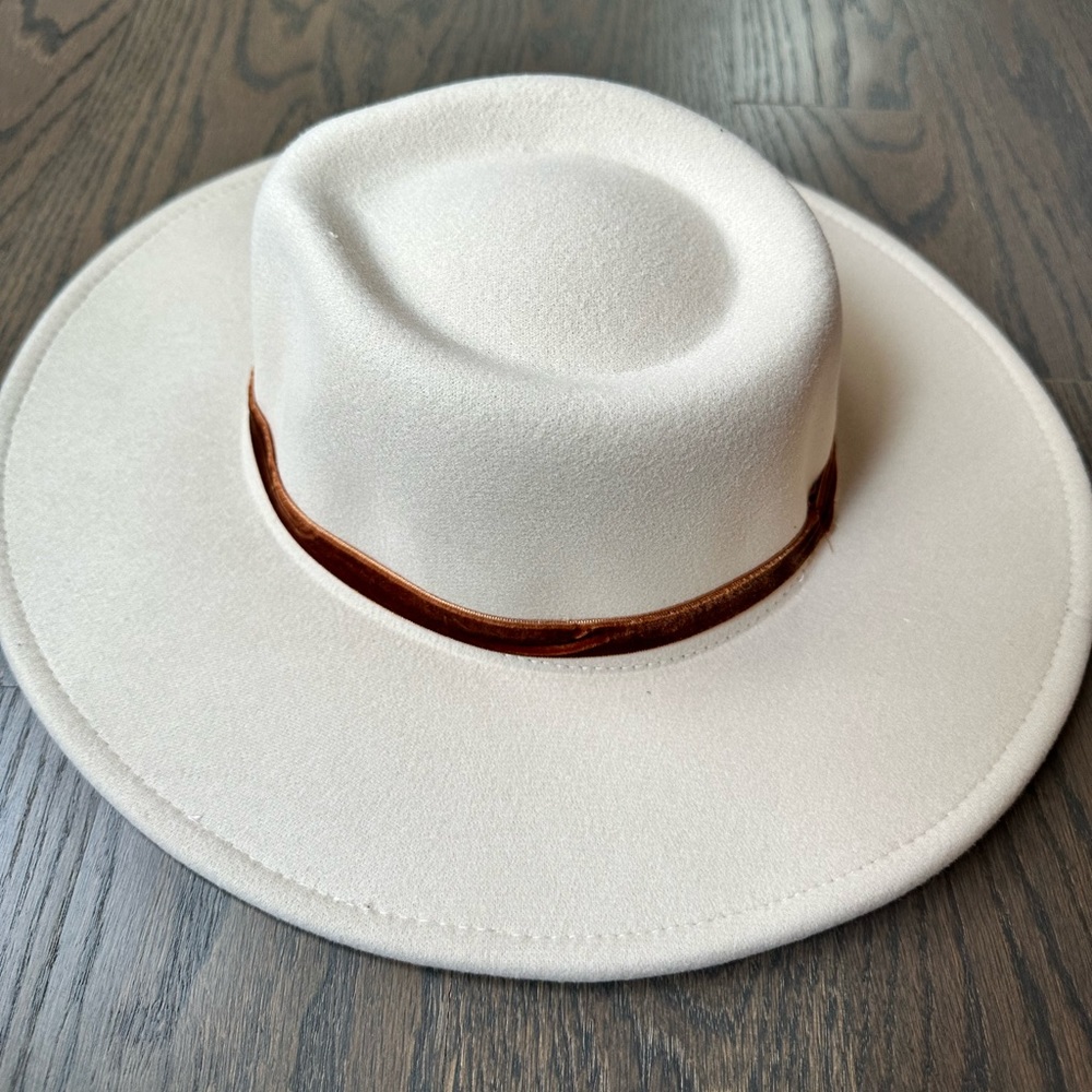 Forever 21 Off-White Hat